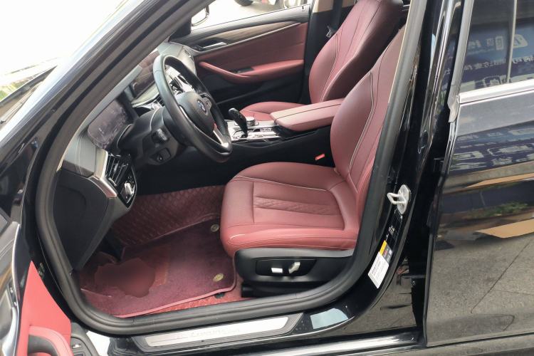 Used BMW 5 Series New Energy 2022 Updated Version 535Le Luxury Package Left Front Seat