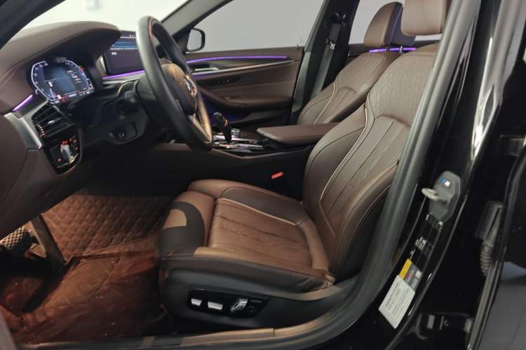 Used BMW 5 Series New Energy 2022 535Le Pioneer Edition M Sport Package Left Front Seat