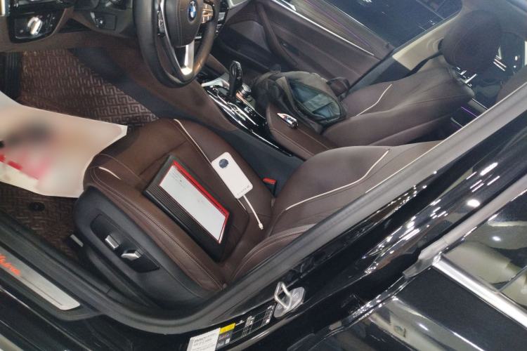 Used BMW 5 Series New Energy 2022 Updated Version 535Le Luxury Package Left Front Seat