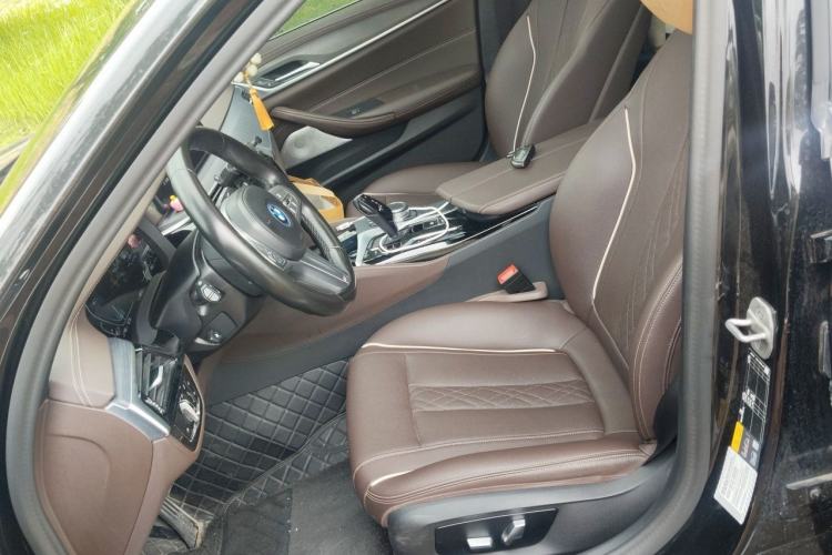 Used BMW 5 Series New Energy 2022 Second Facelift 535Le M Sport Package Left Front Seat