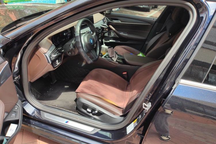 Used BMW 5 Series New Energy 2022 Second Facelift 535Le M Sport Package Left Front Seat