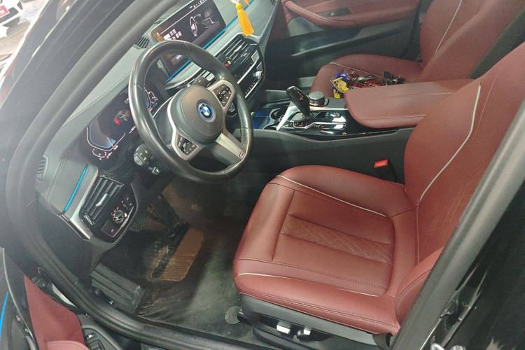 Used BMW 5 Series New Energy 2022 Second Facelift 535Le M Sport Package Left Front Seat