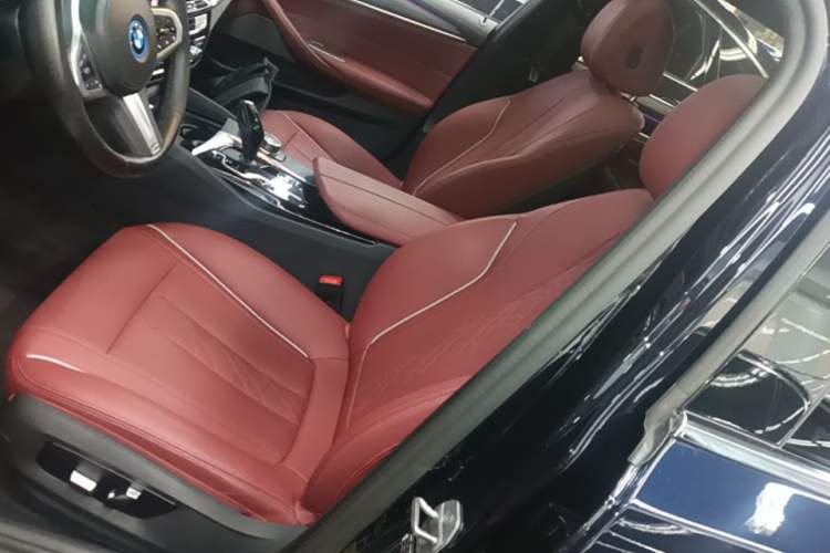 Used BMW 5 Series New Energy 2022 Restyled 535Le M Sport Package Left Front Seat
