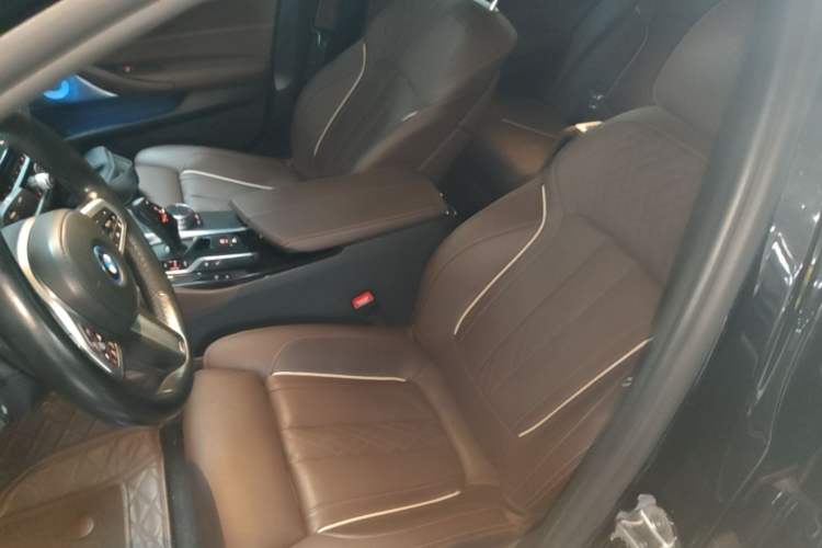 Used BMW 5 Series New Energy 2022 535Le Pioneer Edition M Sport Package Left Front Seat