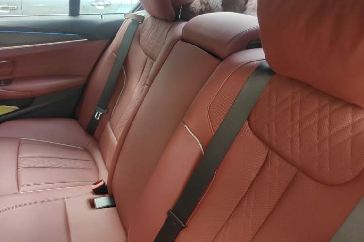 Used BMW 5 Series New Energy 2022 535Le M Sport Package Left Rear Seat