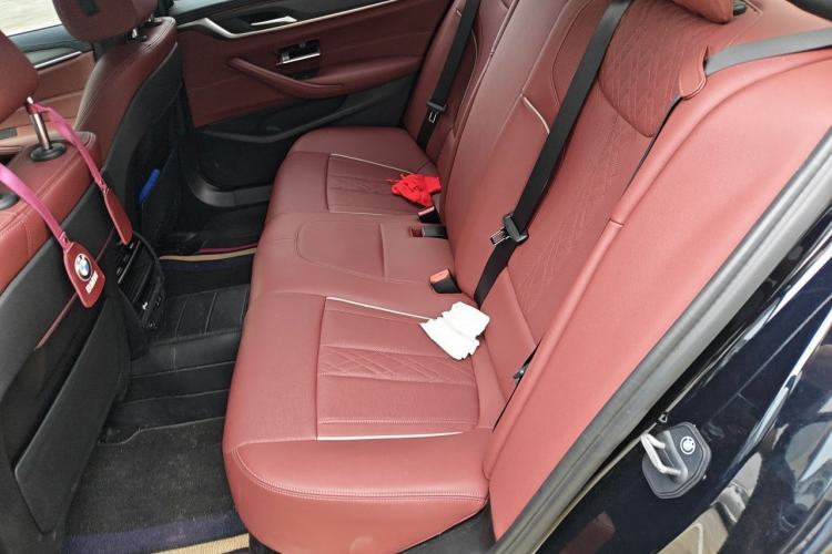 Used BMW 5 Series New Energy 2022 Restyled 535Le M Sport Package Left Rear Seat