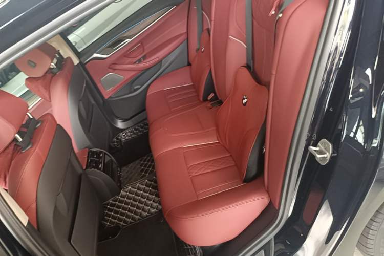 Used BMW 5 Series New Energy 2022 Second Facelift 535Le Luxury Package Left Rear Seat