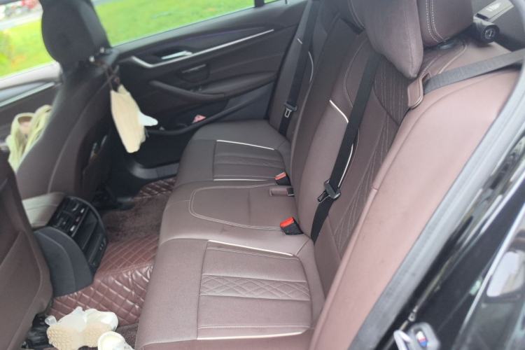 Used BMW 5 Series New Energy 2022 Restyled 535Le M Sport Package Left Rear Seat