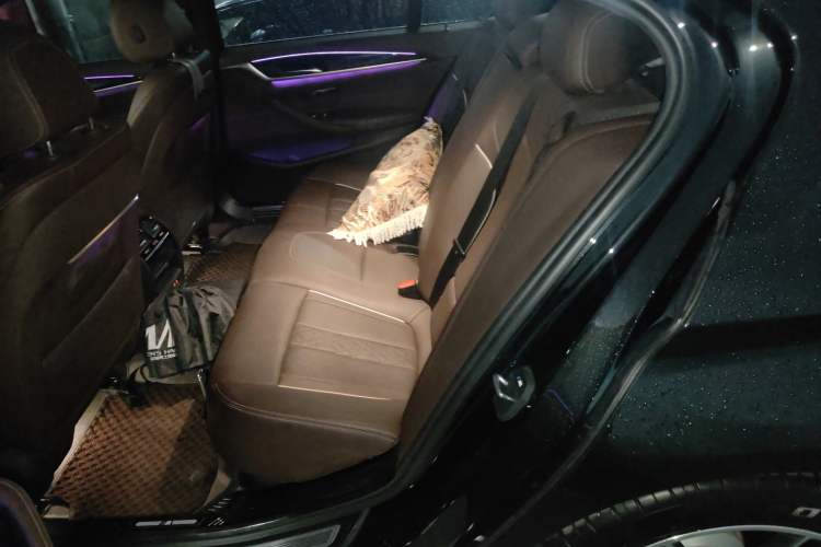 Used BMW 5 Series New Energy 2022 535Le M Sport Package Left Rear Seat