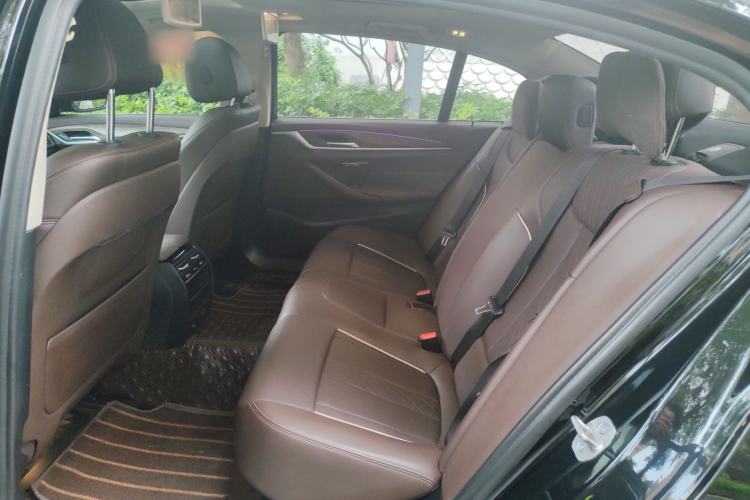 Used BMW 5 Series New Energy 2022 535Le Luxury Package Left Rear Seat