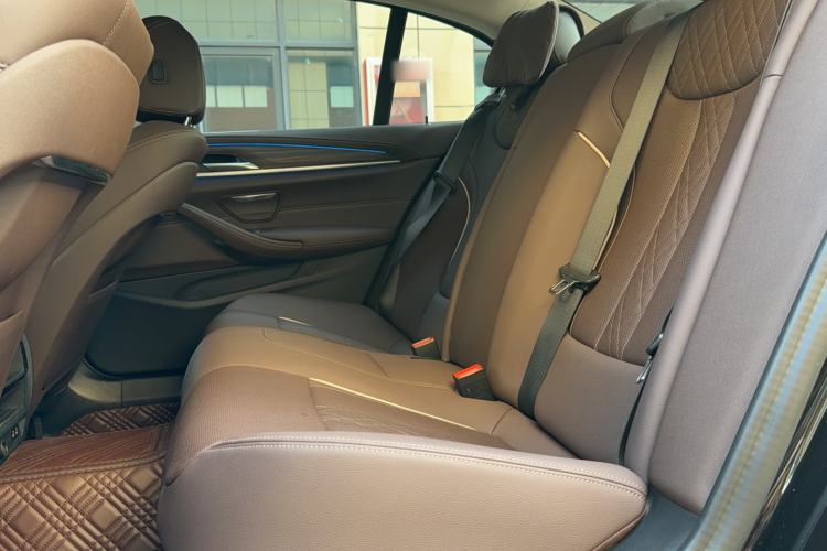 Used BMW 5 Series New Energy 2022 Second Facelift 535Le Luxury Package Left Rear Seat