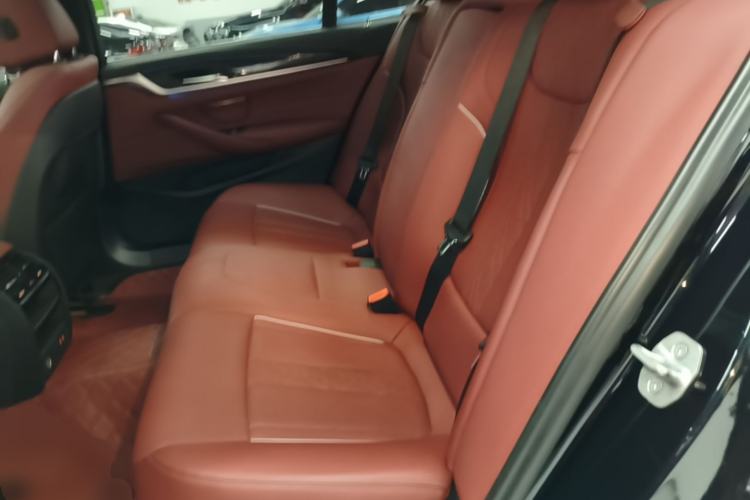 Used BMW 5 Series New Energy 2022 Restyled 535Le M Sport Package Left Rear Seat