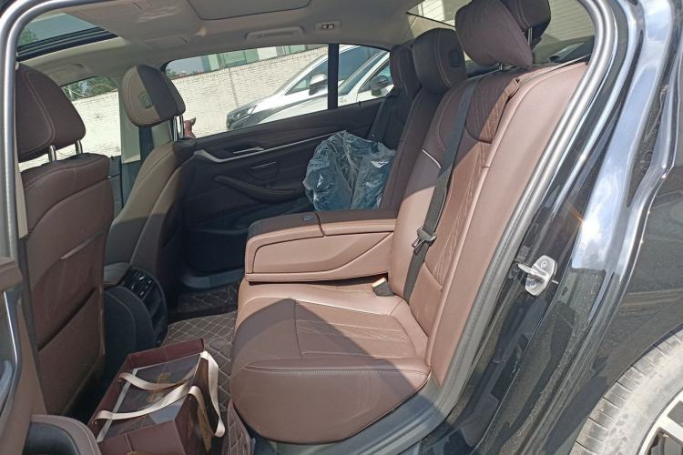 Used BMW 5 Series New Energy 2022 Updated Version 535Le Luxury Package Left Rear Seat