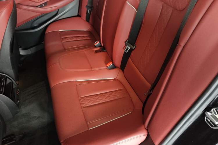 Used BMW 5 Series New Energy 2022 Restyled 535Le M Sport Package Left Rear Seat