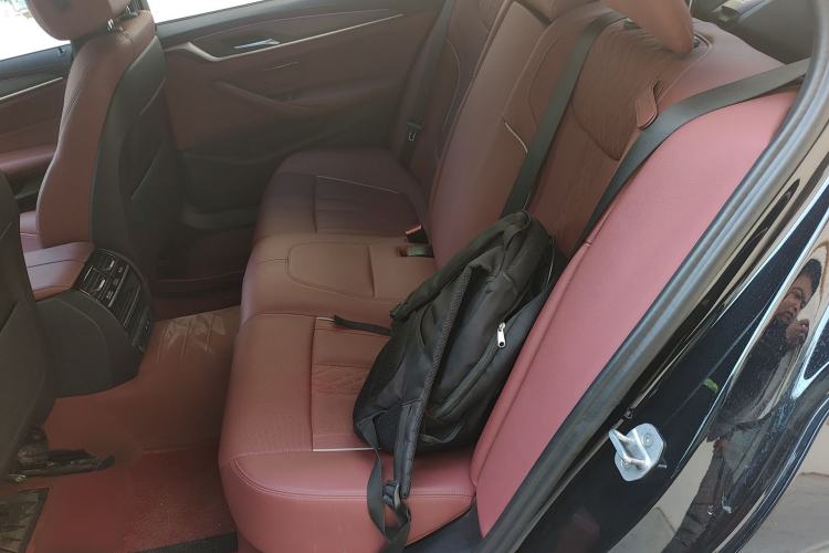 Used BMW 5 Series New Energy 2022 Second Facelift 535Le M Sport Package Left Rear Seat