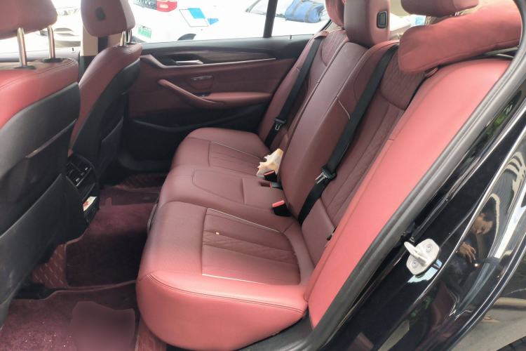 Used BMW 5 Series New Energy 2022 Updated Version 535Le Luxury Package Left Rear Seat