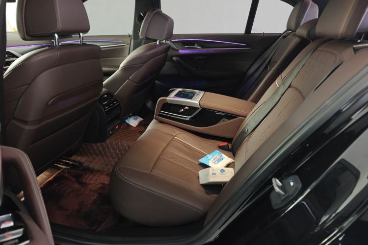 Used BMW 5 Series New Energy 2022 535Le Pioneer Edition M Sport Package Left Rear Seat