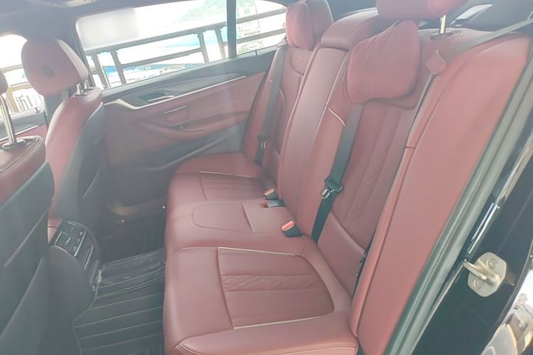 Used BMW 5 Series New Energy 2022 Restyled 535Le M Sport Package Left Rear Seat
