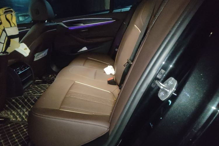 Used BMW 5 Series New Energy 2022 Restyled 535Le M Sport Package Left Rear Seat