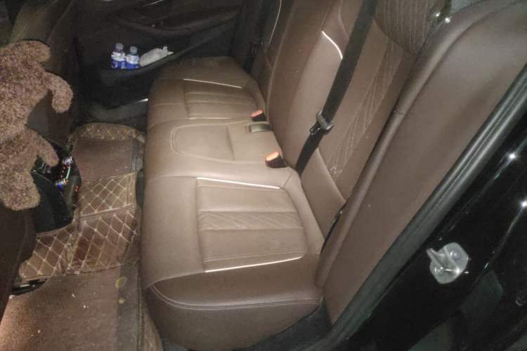 Used BMW 5 Series New Energy 2022 Restyled 535Le M Sport Package Left Rear Seat