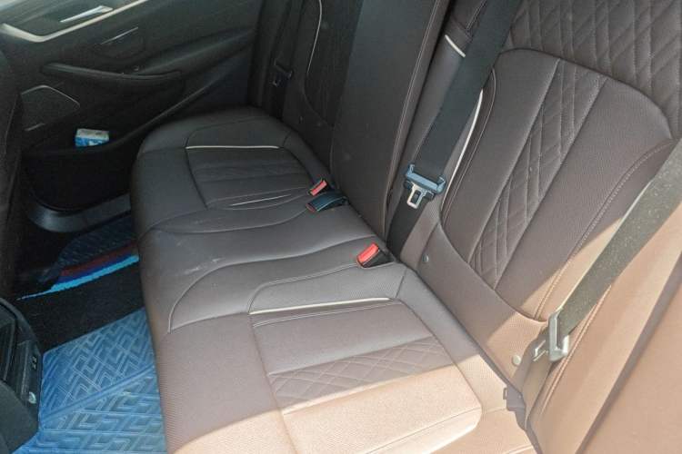 Used BMW 5 Series New Energy 2022 535Le Pioneer Edition M Sport Package Left Rear Seat
