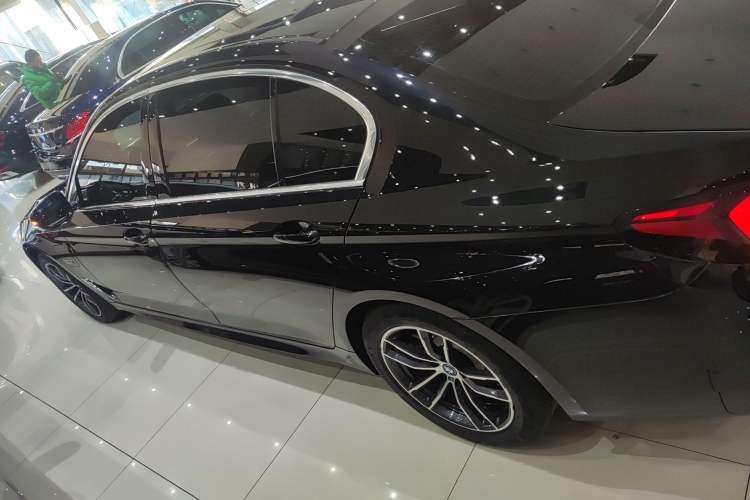 Used BMW 5 Series New Energy 2022 Second Facelift 535Le M Sport Package Left Side