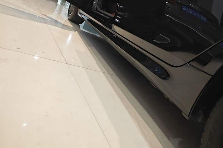 Used BMW 5 Series New Energy 2022 535Le Pioneer Edition M Sport Package Left Side Sill
