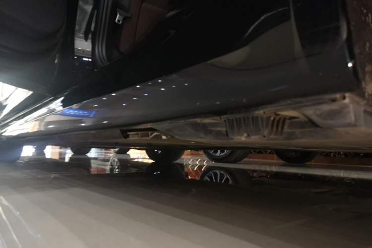 Used BMW 5 Series New Energy 2022 535Le M Sport Package Left Side Sill