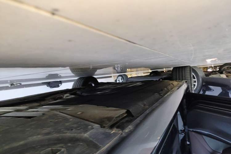Used BMW 5 Series New Energy 2022 Restyled 535Le M Sport Package Left Side Sill