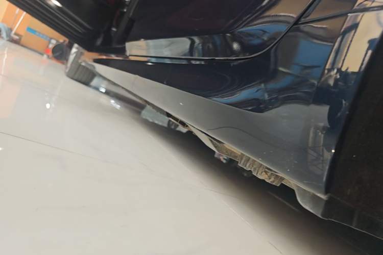 Used BMW 5 Series New Energy 2022 Updated Version 535Le Luxury Package Left Side Sill
