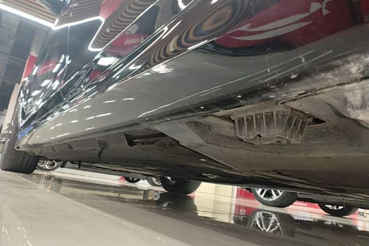 Used BMW 5 Series New Energy 2022 535Le Pioneer Edition M Sport Package Left Side Sill