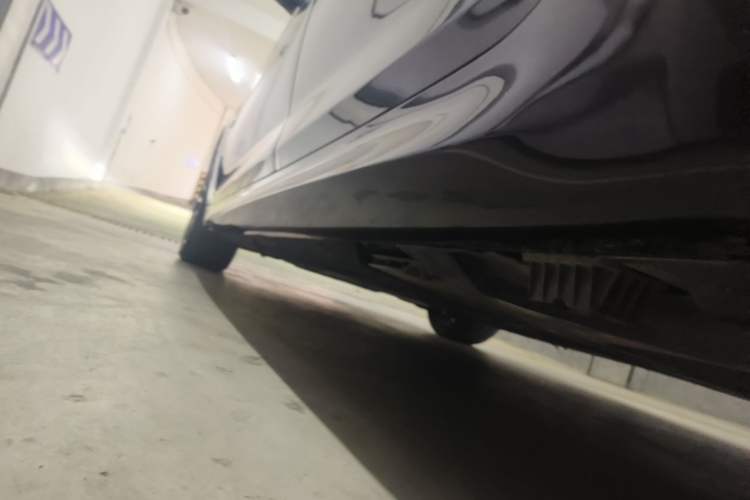 Used BMW 5 Series New Energy 2022 Restyled 535Le M Sport Package Left Side Sill
