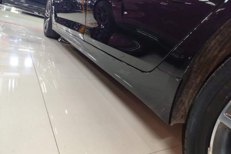 Used BMW 5 Series New Energy 2022 Second Facelift 535Le Luxury Package Left Side Sill