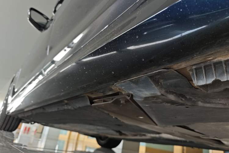 Used BMW 5 Series New Energy 2022 Restyled 535Le M Sport Package Left Side Sill