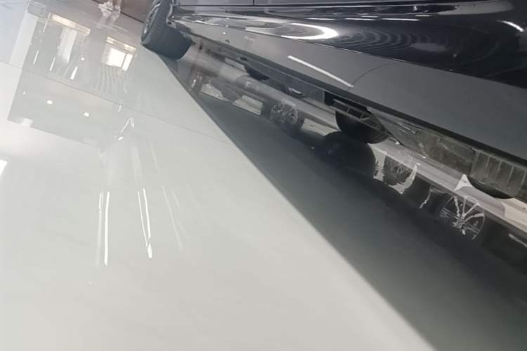 Used BMW 5 Series New Energy 2022 Second Facelift 535Le M Sport Package Left Side Sill