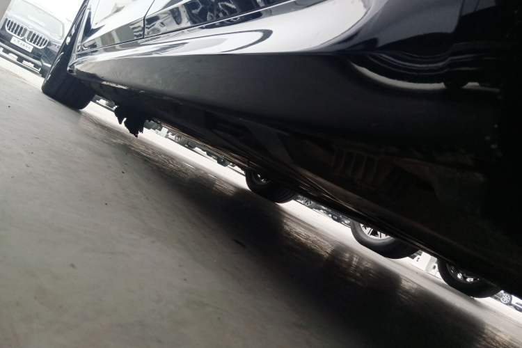 Used BMW 5 Series New Energy 2022 535Le M Sport Package Left Side Sill