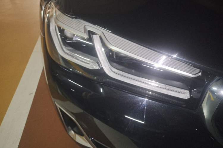 Used BMW 5 Series New Energy 2022 Updated Version 535Le Luxury Package Right Front Headlight