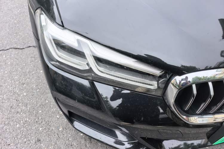 Used BMW 5 Series New Energy 2022 Updated Version 535Le Luxury Package Right Front Headlight