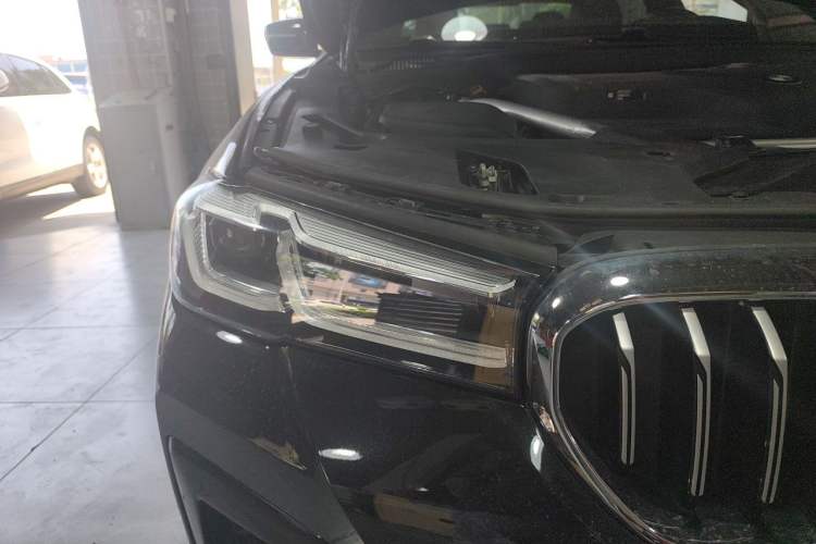 Used BMW 5 Series New Energy 2022 535Le M Sport Package Right Front Headlight