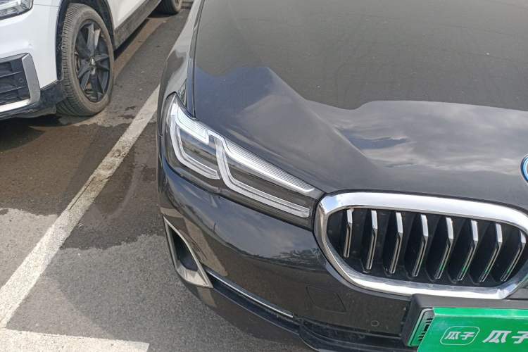 Used BMW 5 Series New Energy 2022 Updated Version 535Le Luxury Package Right Front Headlight