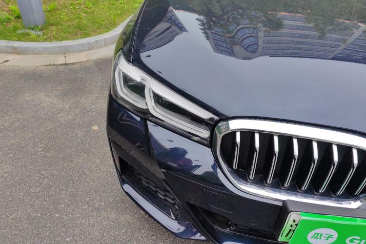 Used BMW 5 Series New Energy 2022 Restyled 535Le M Sport Package Right Front Headlight
