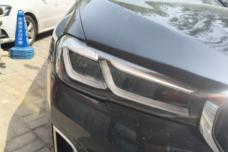 Used BMW 5 Series New Energy 2022 Updated Version 535Le Luxury Package Right Front Headlight