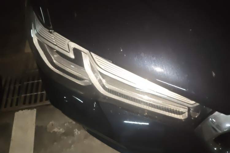 Used BMW 5 Series New Energy 2022 Updated Version 535Le Luxury Package Right Front Headlight