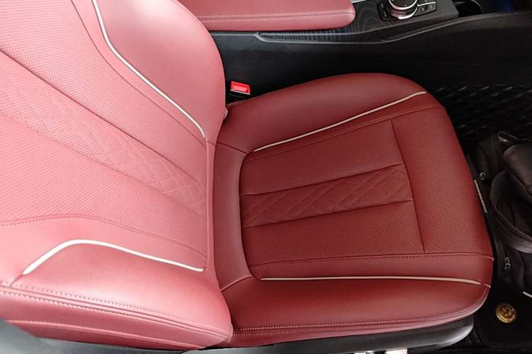 Used BMW 5 Series New Energy 2022 Restyled 535Le M Sport Package Right Front Seat