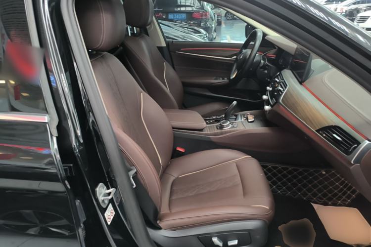 Used BMW 5 Series New Energy 2022 Updated Version 535Le Luxury Package Right Front Seat