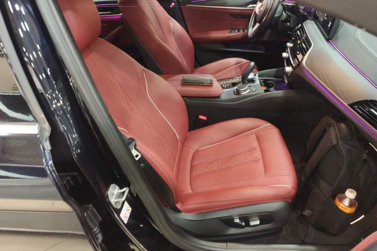 Used BMW 5 Series New Energy 2022 Second Facelift 535Le M Sport Package Right Front Seat