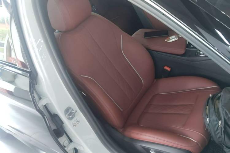 Used BMW 5 Series New Energy 2022 Restyled 535Le M Sport Package Right Front Seat