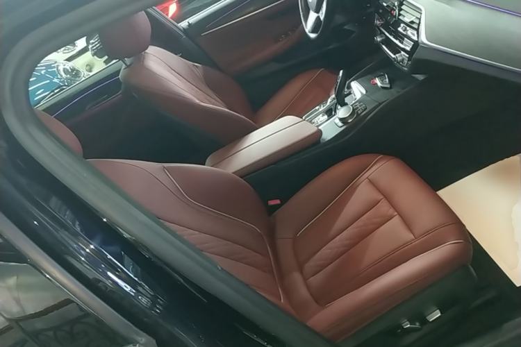 Used BMW 5 Series New Energy 2022 535Le M Sport Package Right Front Seat