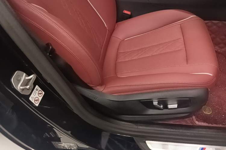 Used BMW 5 Series New Energy 2022 Second Facelift 535Le M Sport Package Right Front Seat