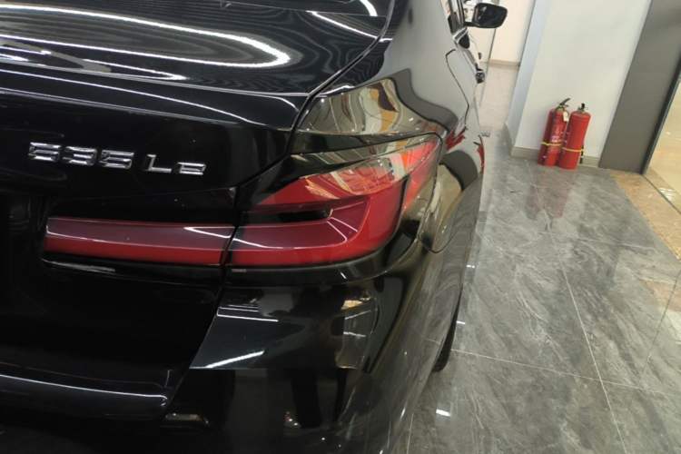 Used BMW 5 Series New Energy 2022 Restyled 535Le M Sport Package Right Rear Taillight